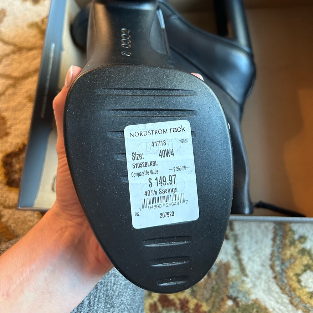 Ecco booties - Picture 5 of 10